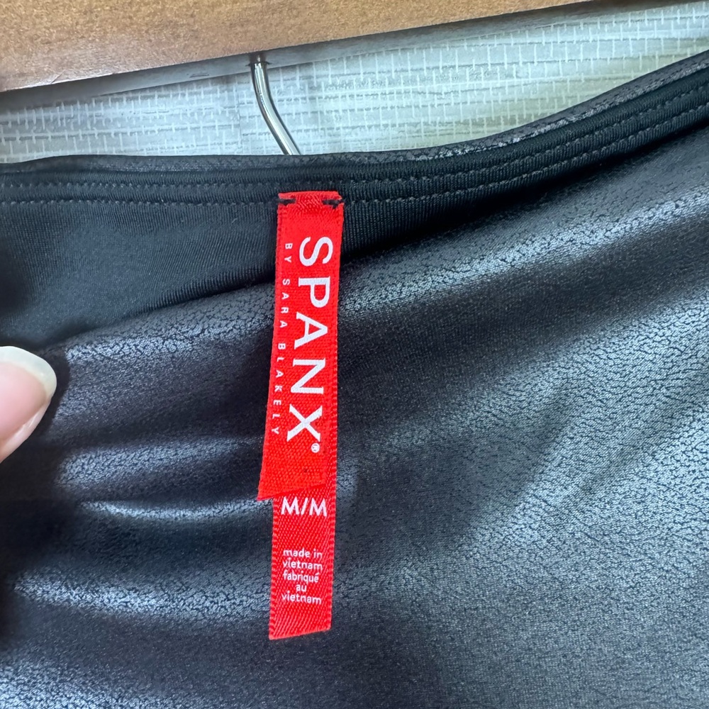 Lot of 3 Spanx Faux Leather Leggings Size Medium - Picture 4 of 11